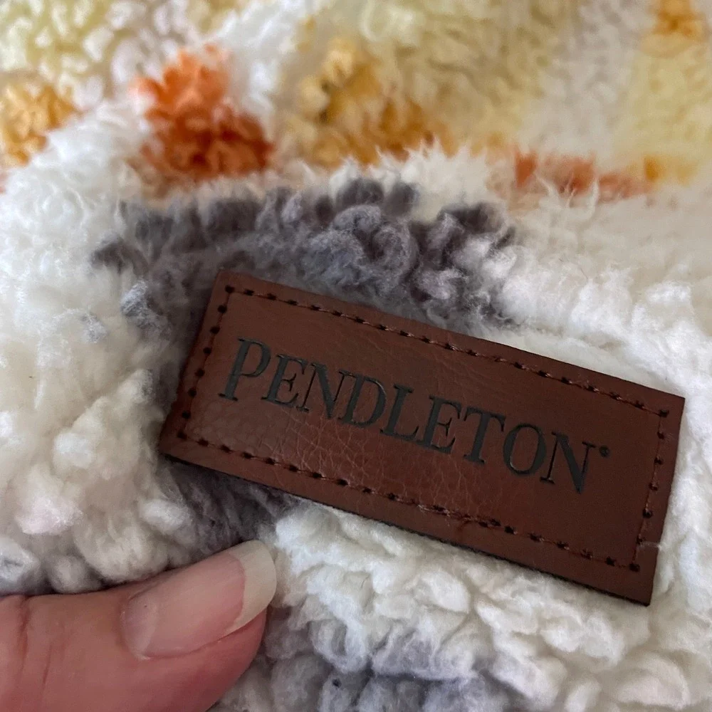 Pendleton Sherpa Fleece Blanket Twin Size Gray Arrow Point Geometric Southwest